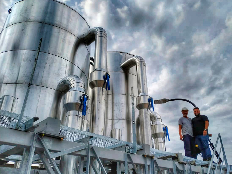 chiller_0000s_0000_empresa-04