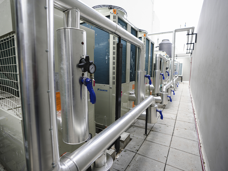 chiller_0000s_0003_DAIKIN_Auditorio_58